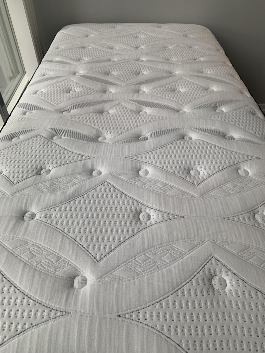 (Costco) Sealy Classic Posturepedic Mattress - Twin - photo 3