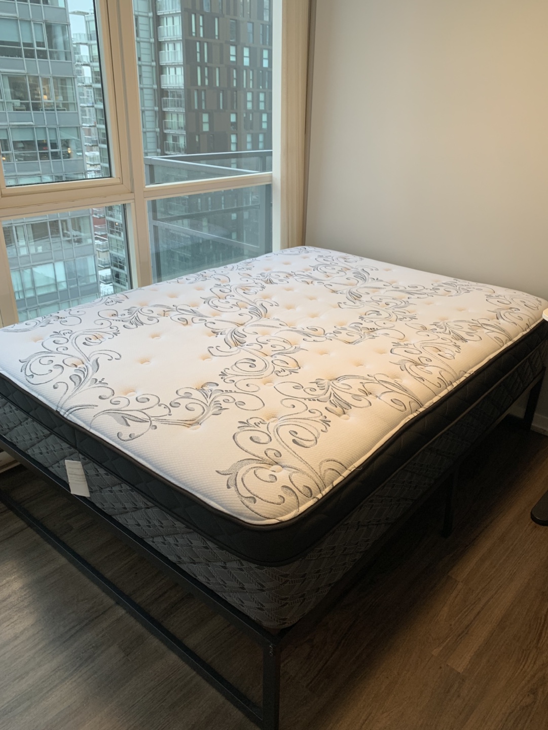 Queen size Sealy mattress from Costco