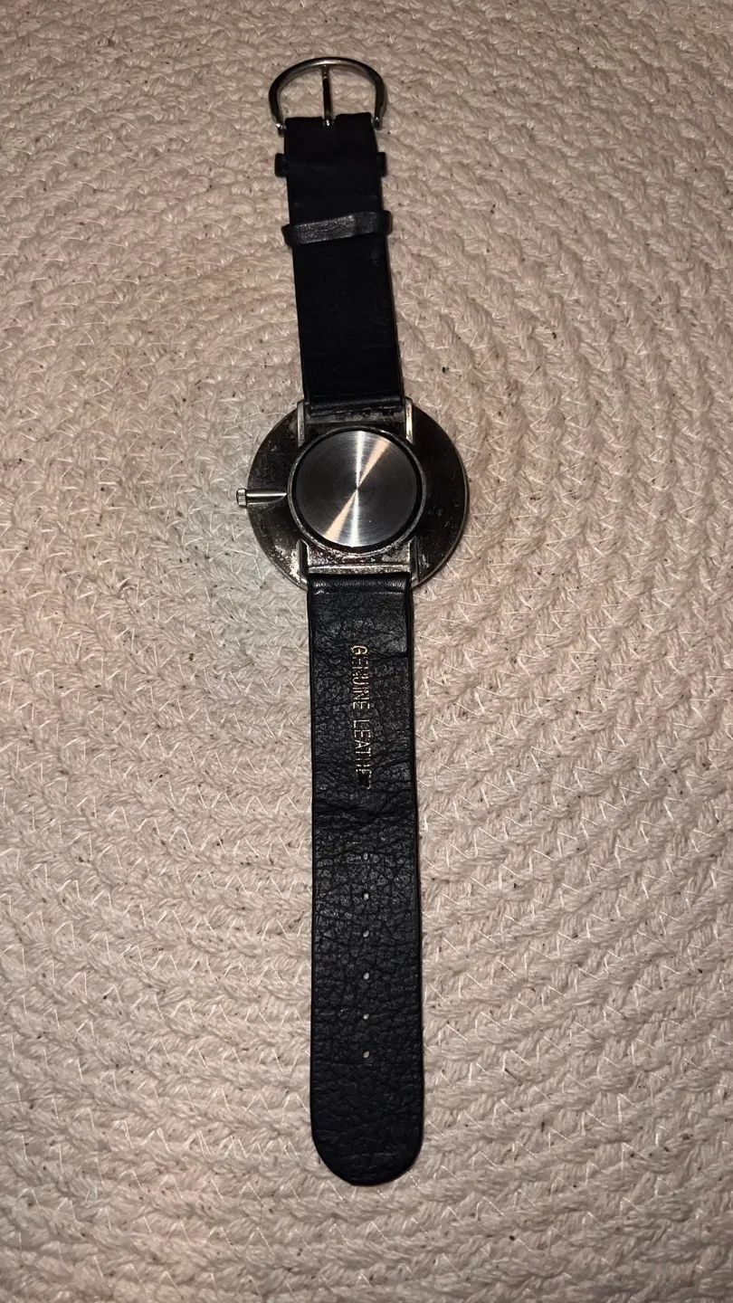 Unique Ronica Starburst Watch with Leather Band image indicator(3)