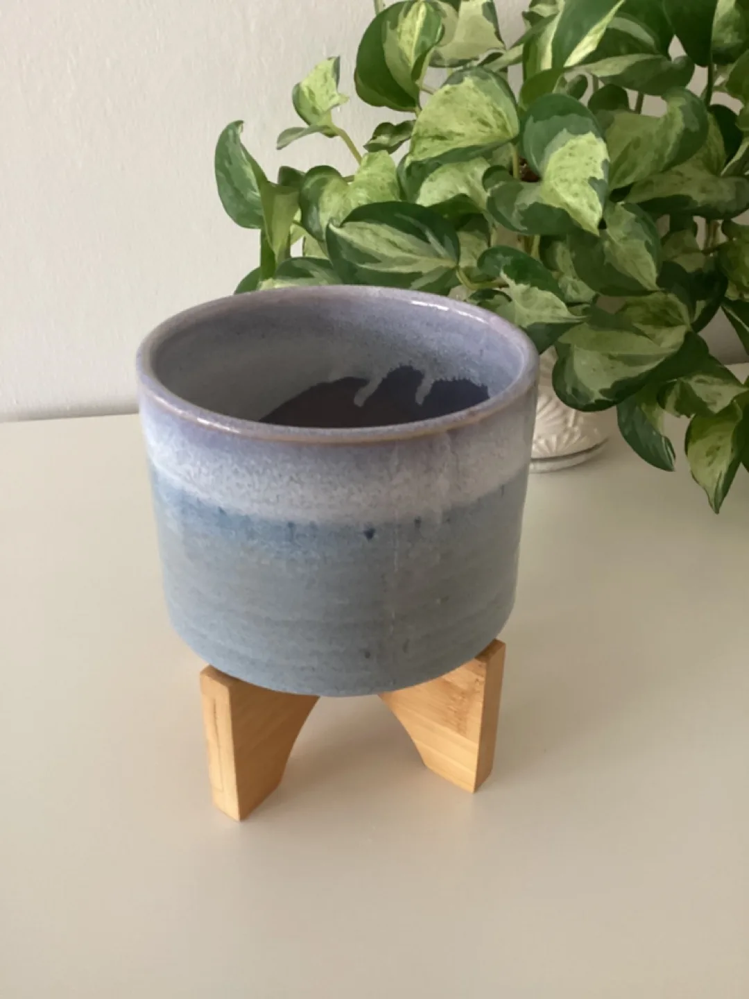 Ceramic Plant Pot with Stand 🏈 image indicator(2)