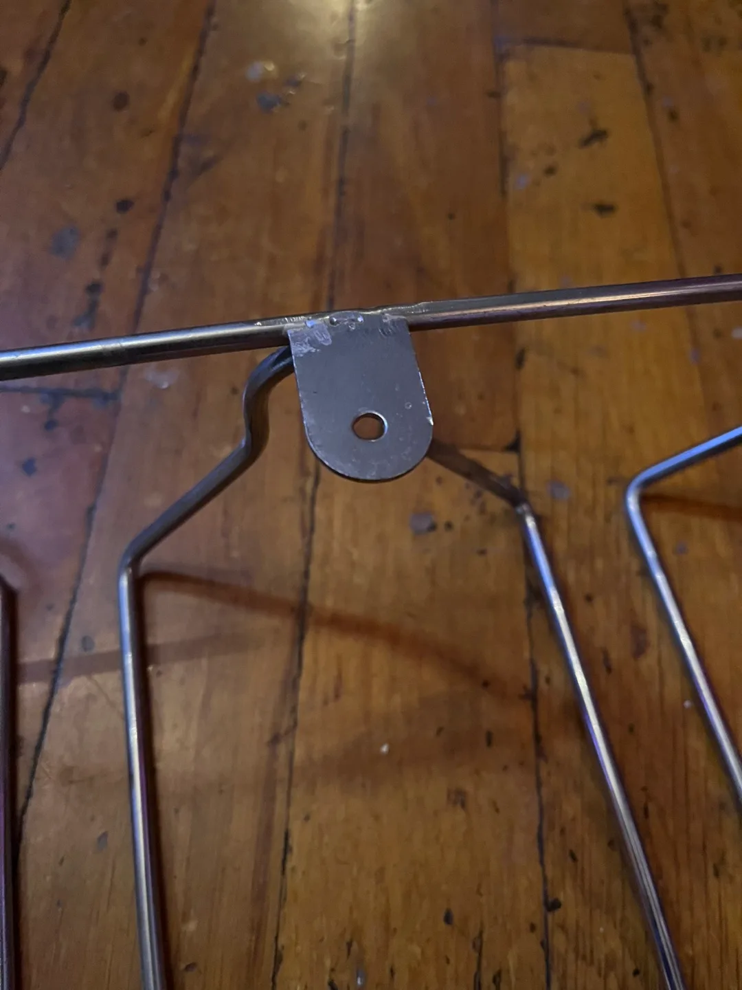 Pair of Metal Wine Glass Holders 🧡 image indicator(2)