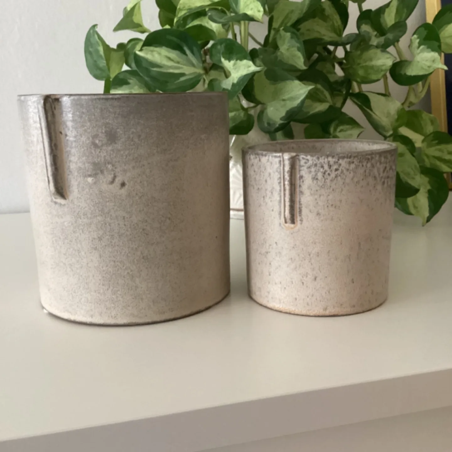 Set of 2 Ceramic Planters 🏈 image indicator(2)