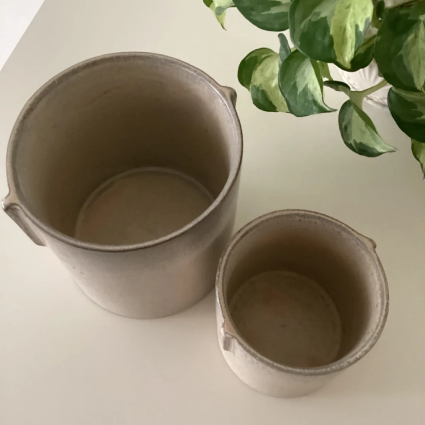 Set of 2 Ceramic Planters 🏈 image indicator(5)