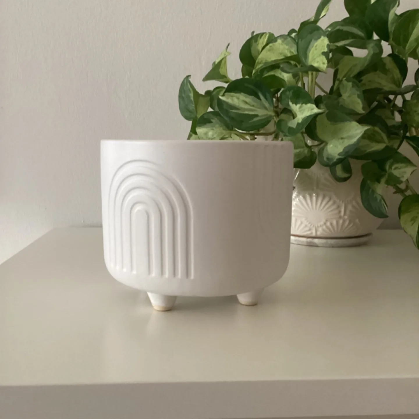 White Ceramic Planter with Rainbow Design 🏈 image indicator(4)