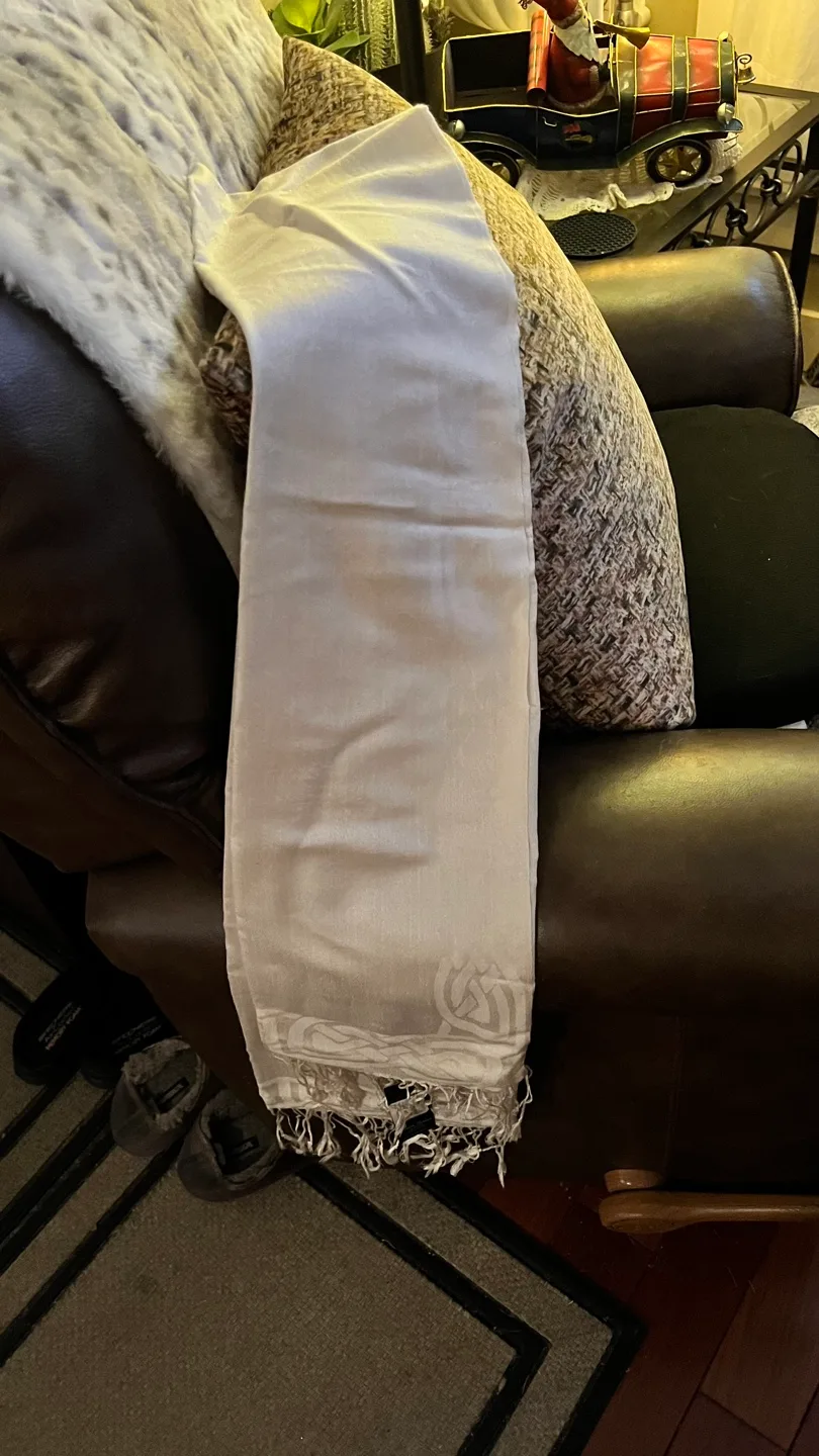 Patrick Francis Donegal Wool Scarf image indicator(6)