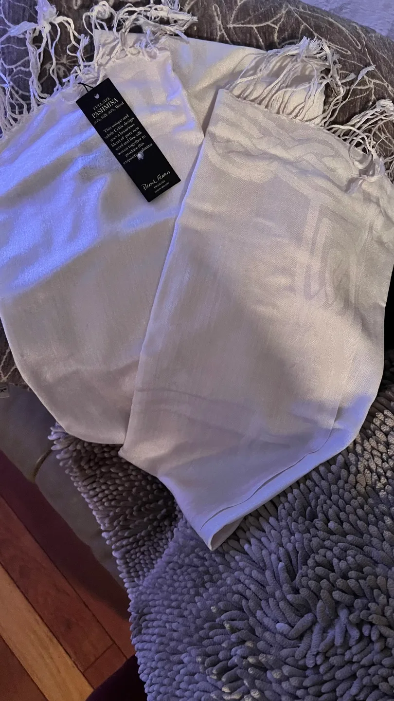 Patrick Francis Donegal Wool Scarf image indicator(8)