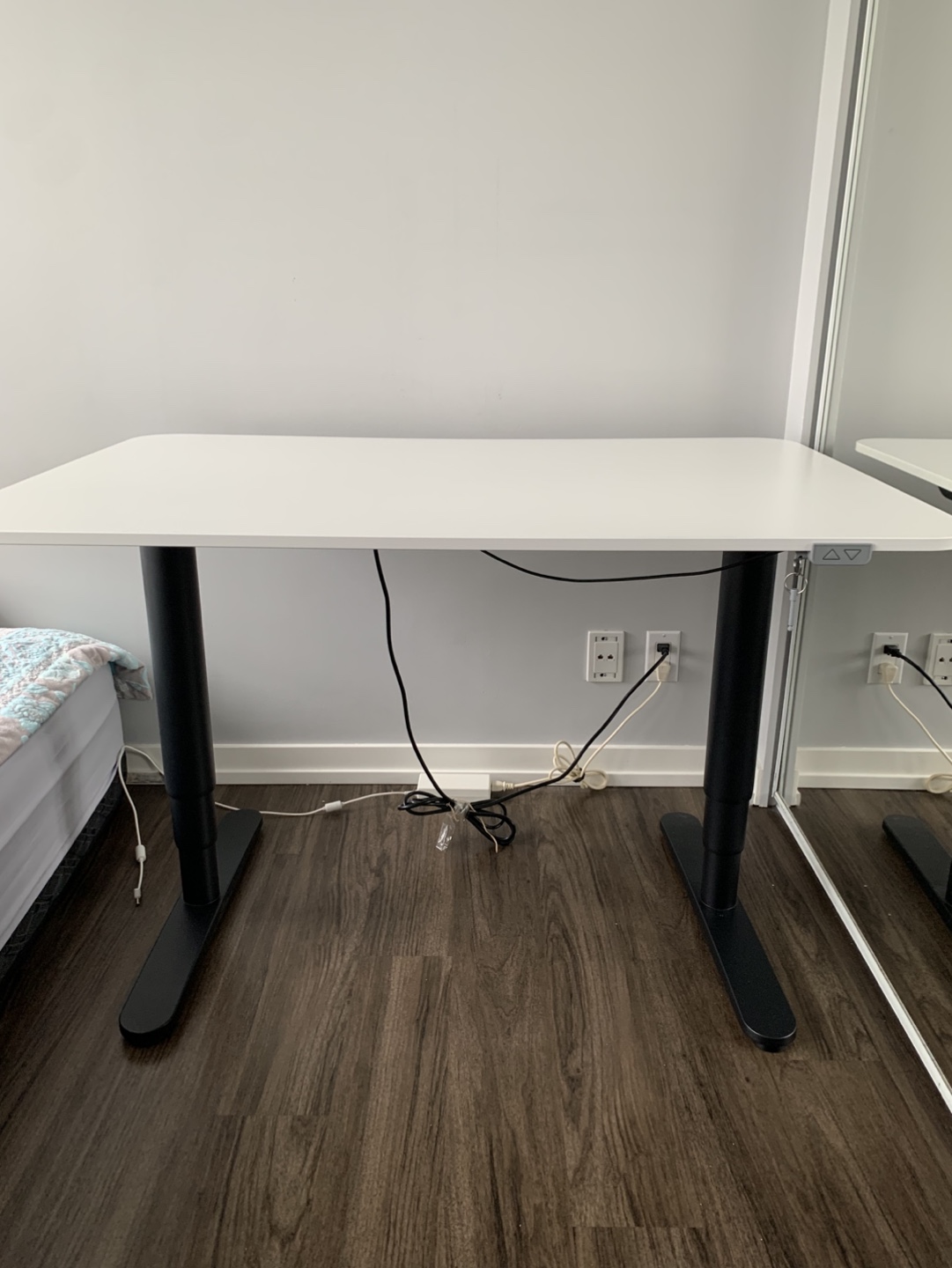 IKEA Electric Standing Desk - White - photo 3