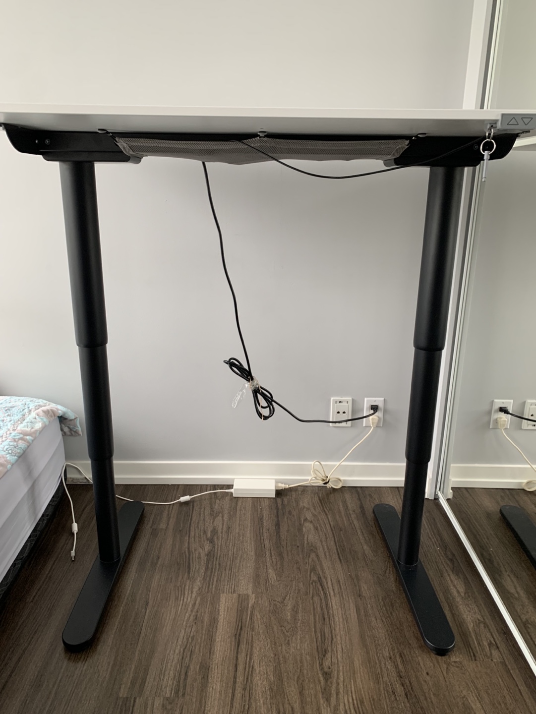 IKEA Electric Standing Desk - White