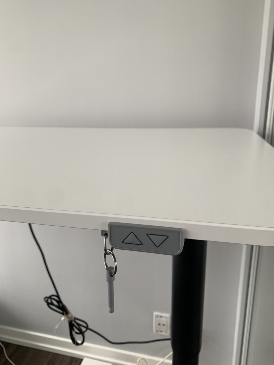 IKEA Electric Standing Desk - White - photo 2
