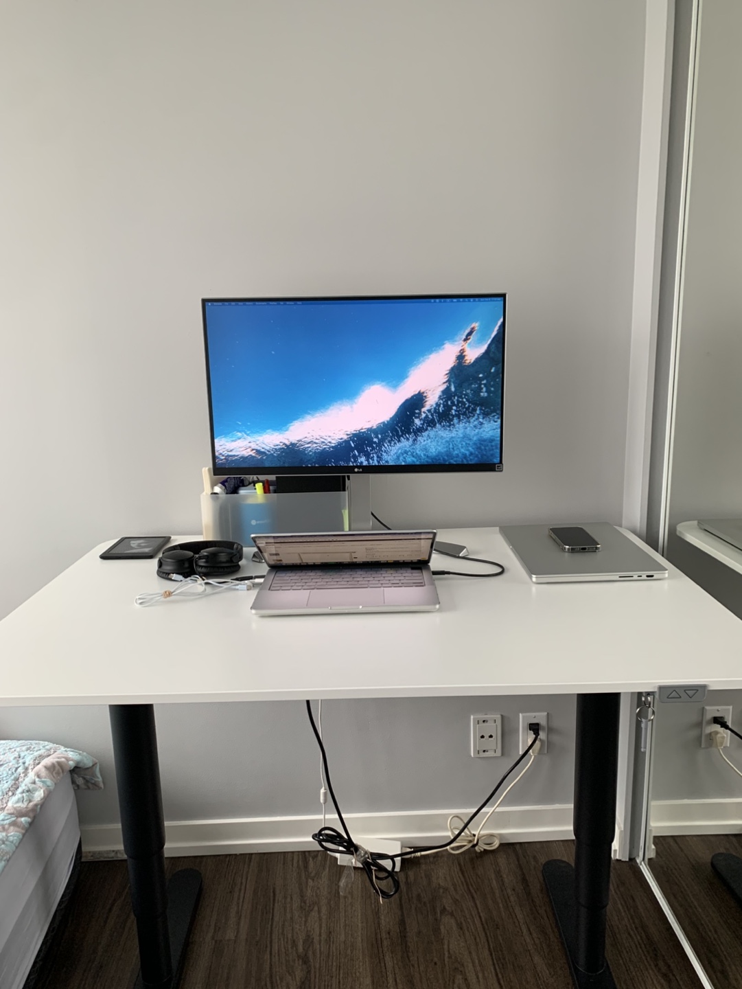 IKEA Electric Standing Desk - White - photo 4