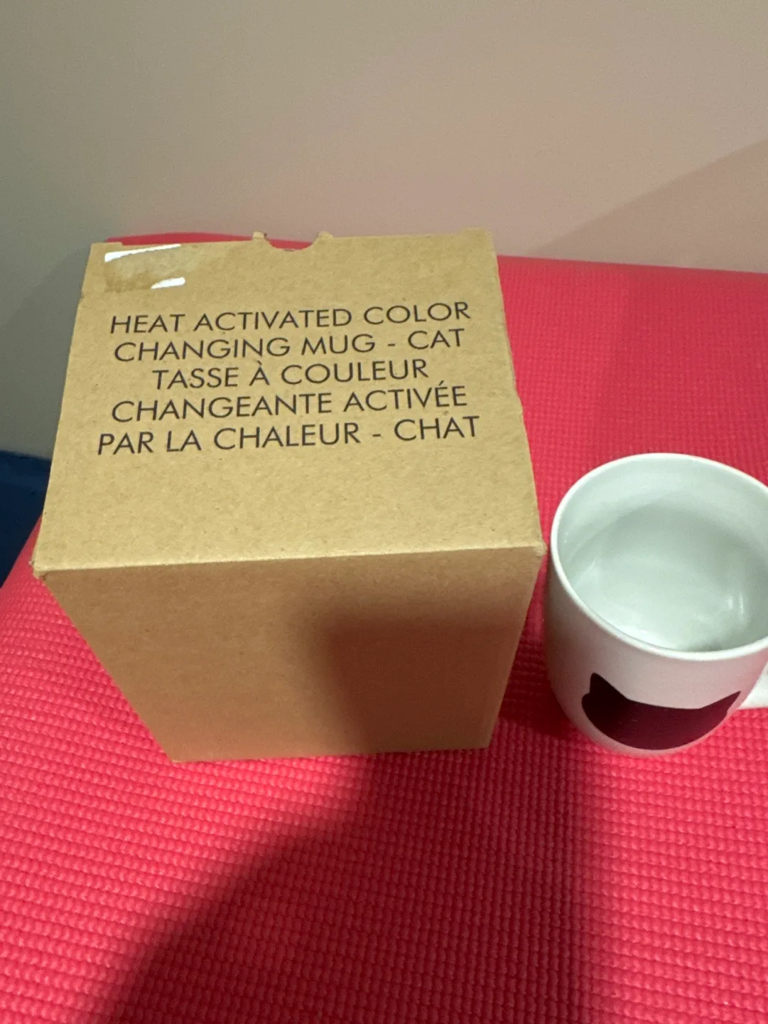 Avon Heat Activated Color Changing Cat Mug image indicator(2)