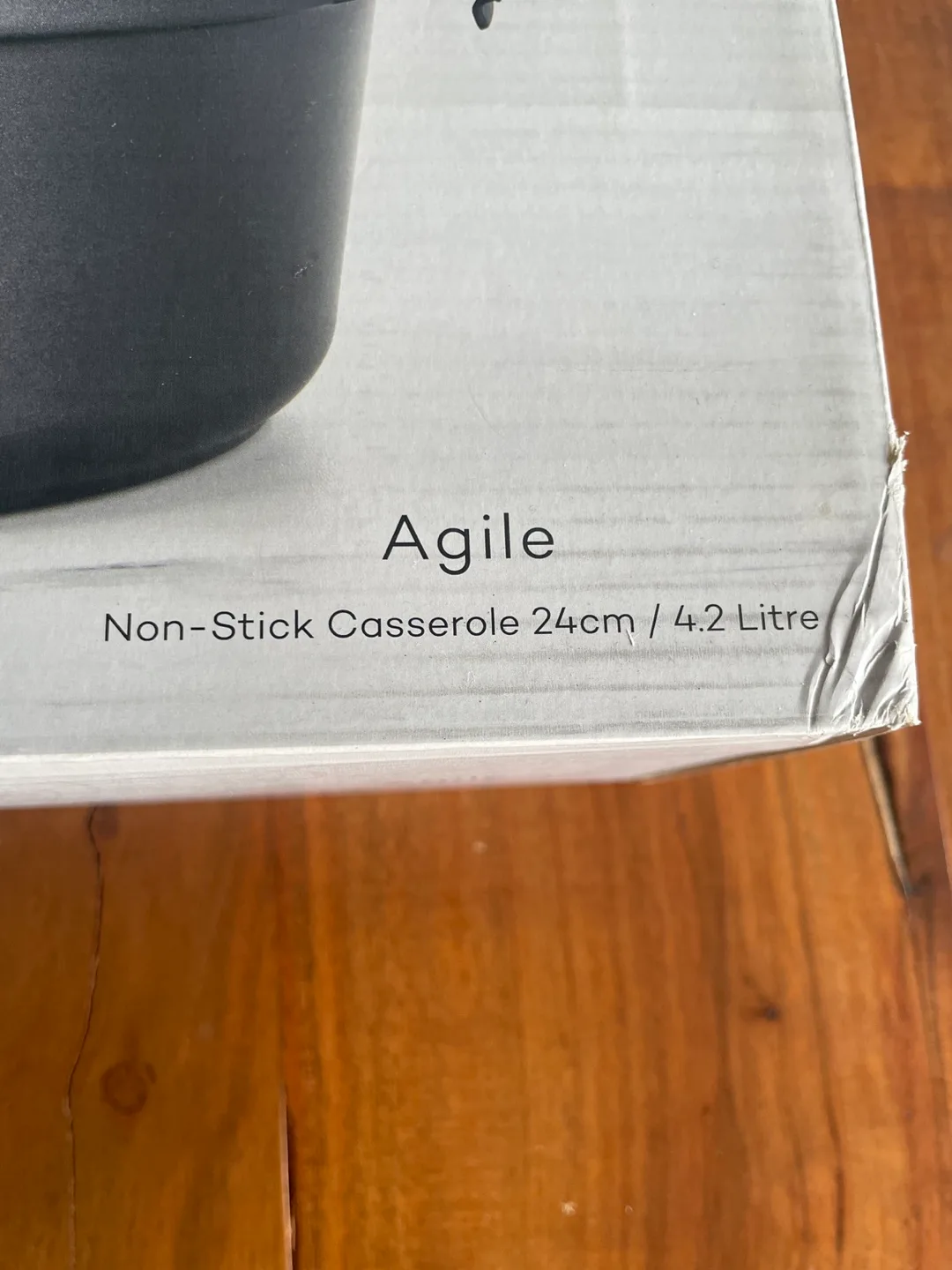 Maxwell & Williams Agile Non-Stick Casserole 24cm/4.2 Litre image indicator(4)