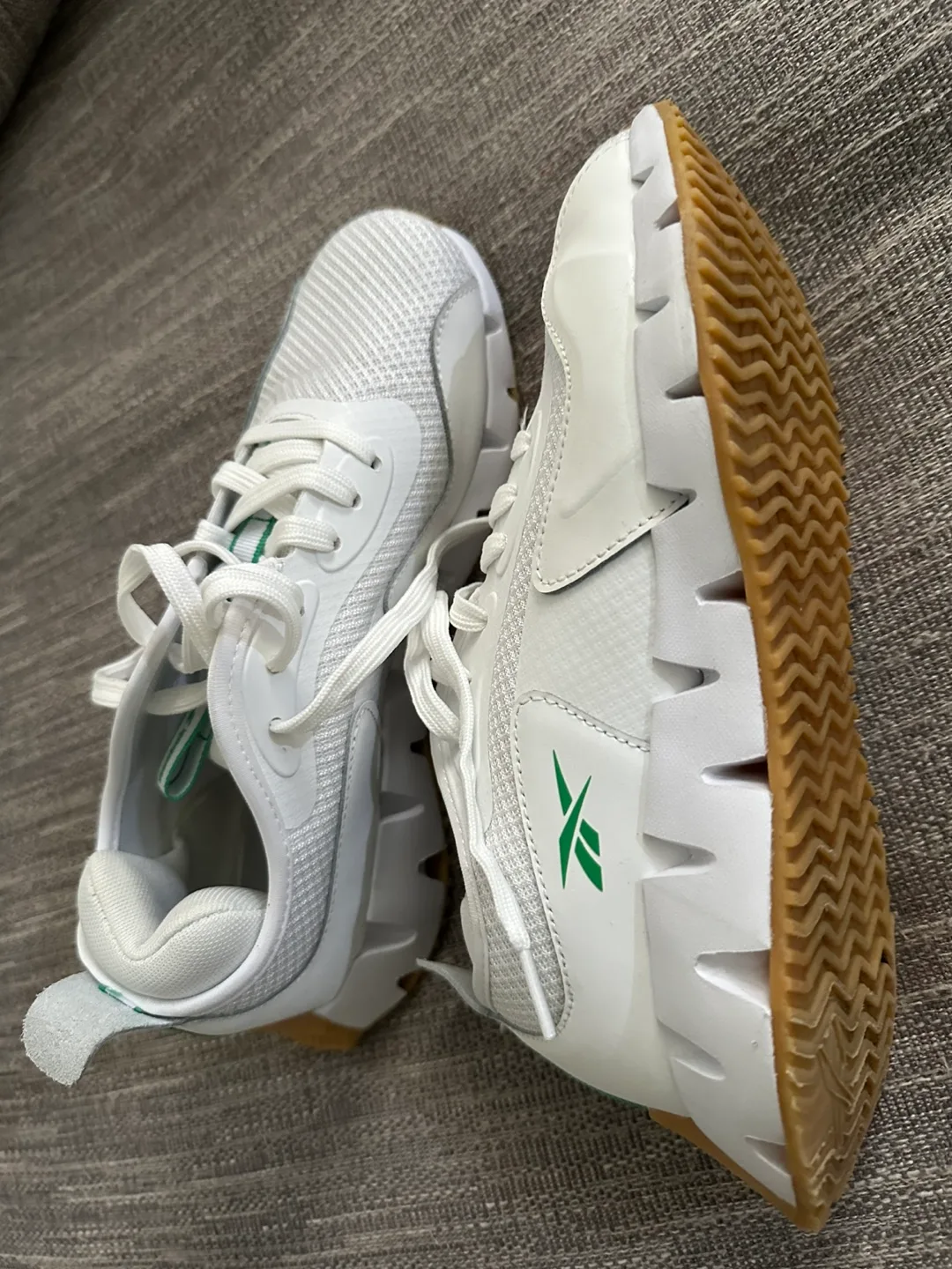 Reebok White Green Sneakers Women's Size 8 image indicator(4)