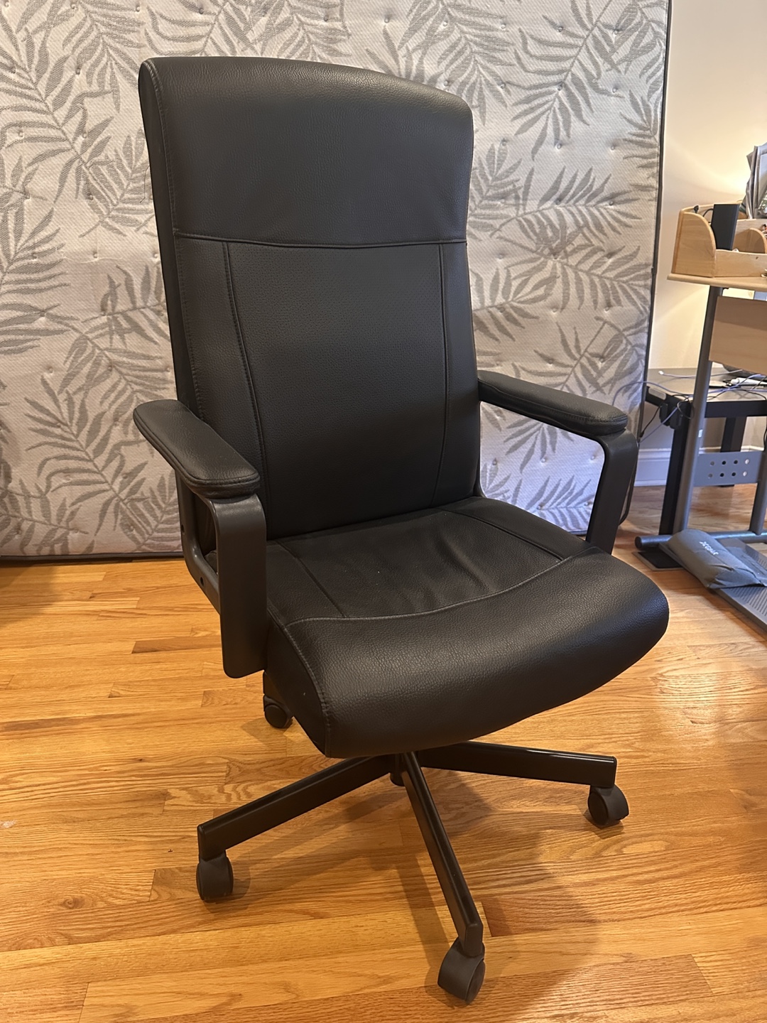 Black Swivel Office Chair