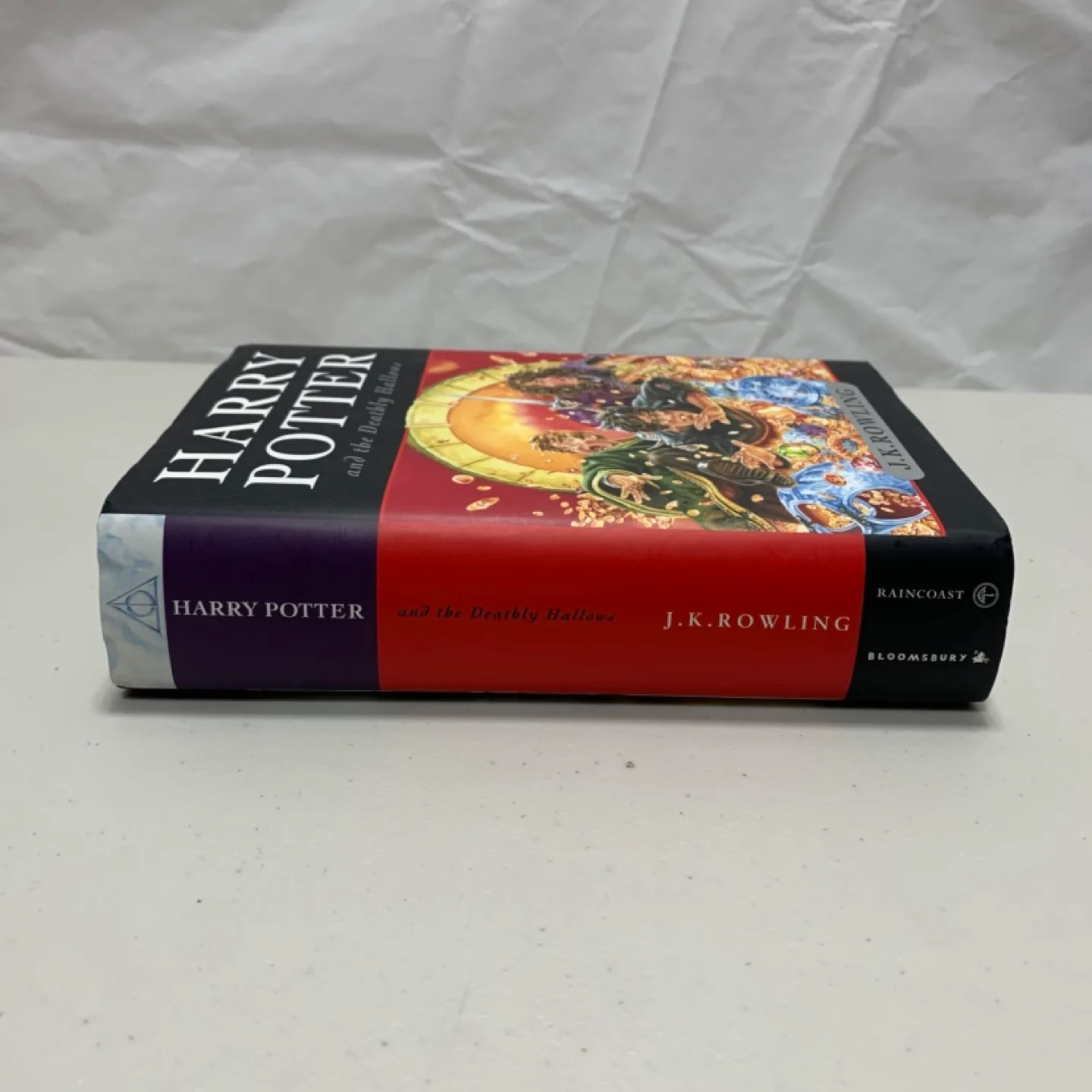 Harry Potter and the Deathly Hallows Book image indicator(3)