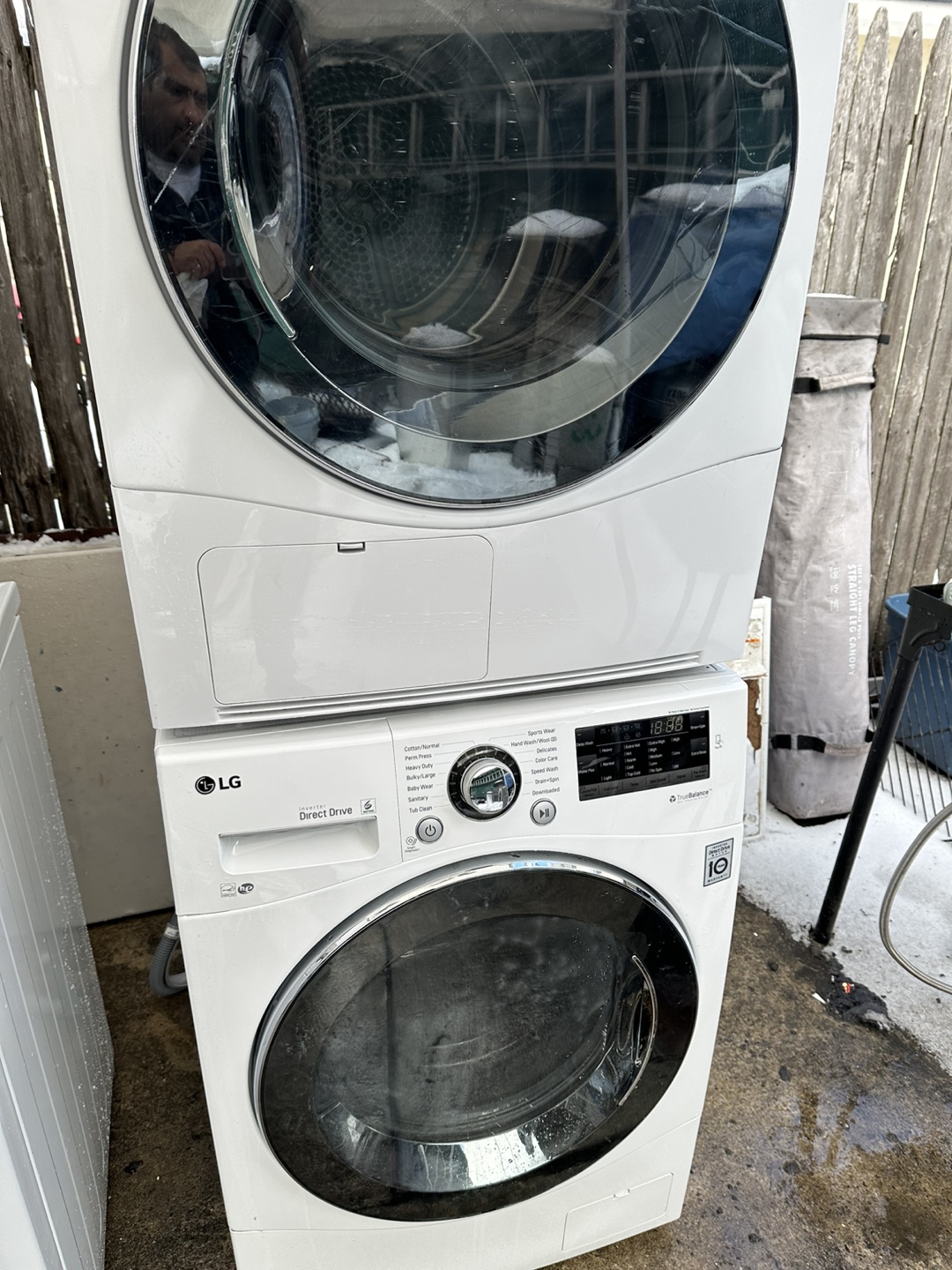 LG Stackable Washer and Dryer Set - photo 3