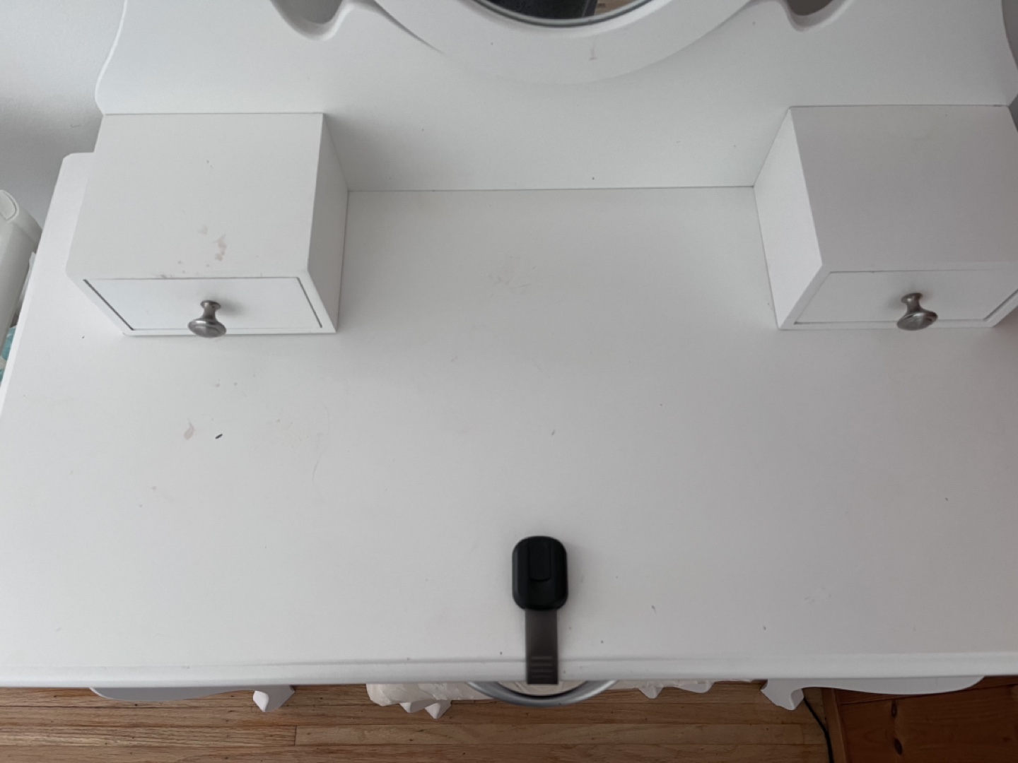 White Vanity Set with Stool - photo 2