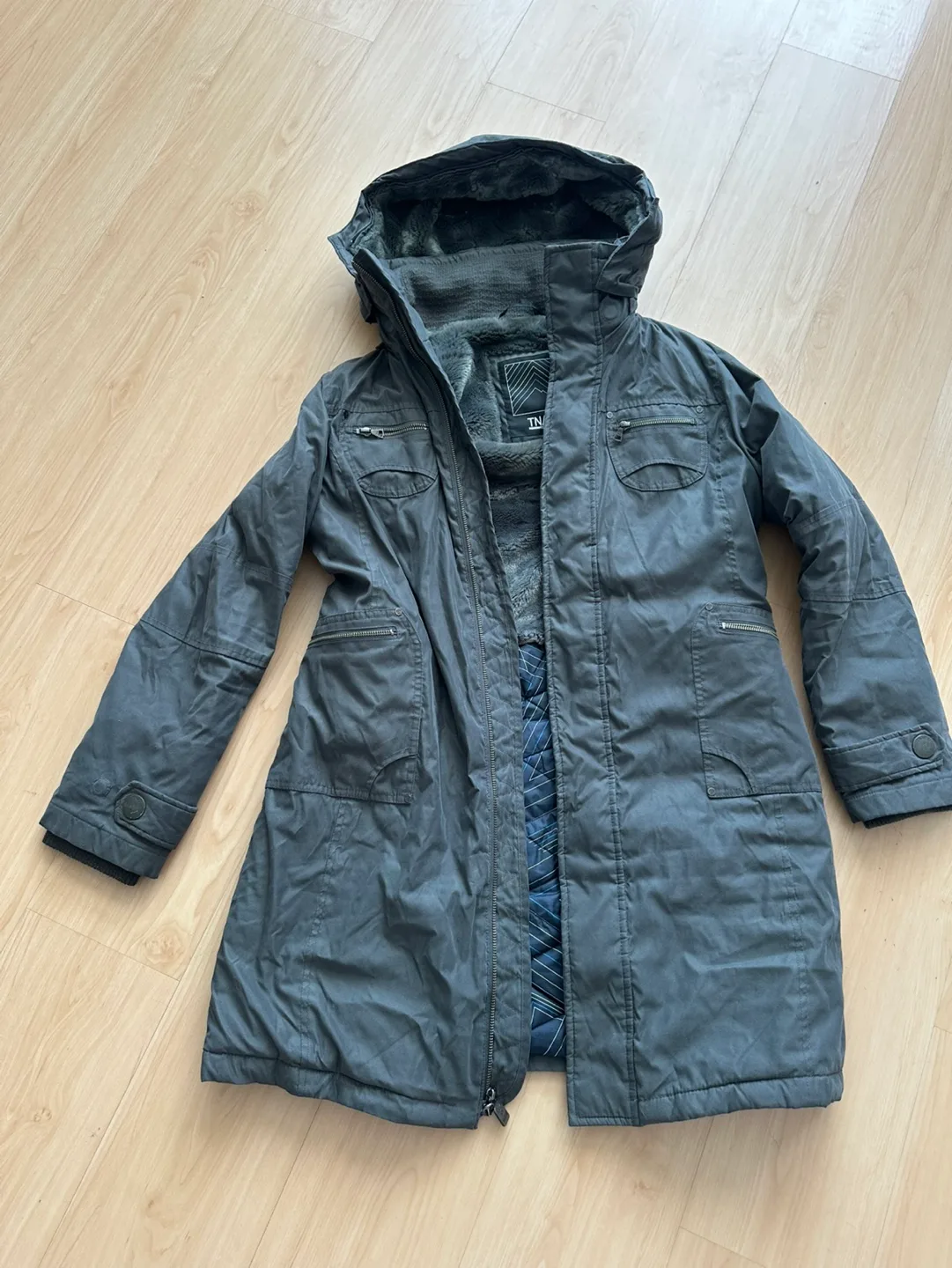 Aritzia TNA Women's Dark Grey Long Winter Coat image indicator(3)