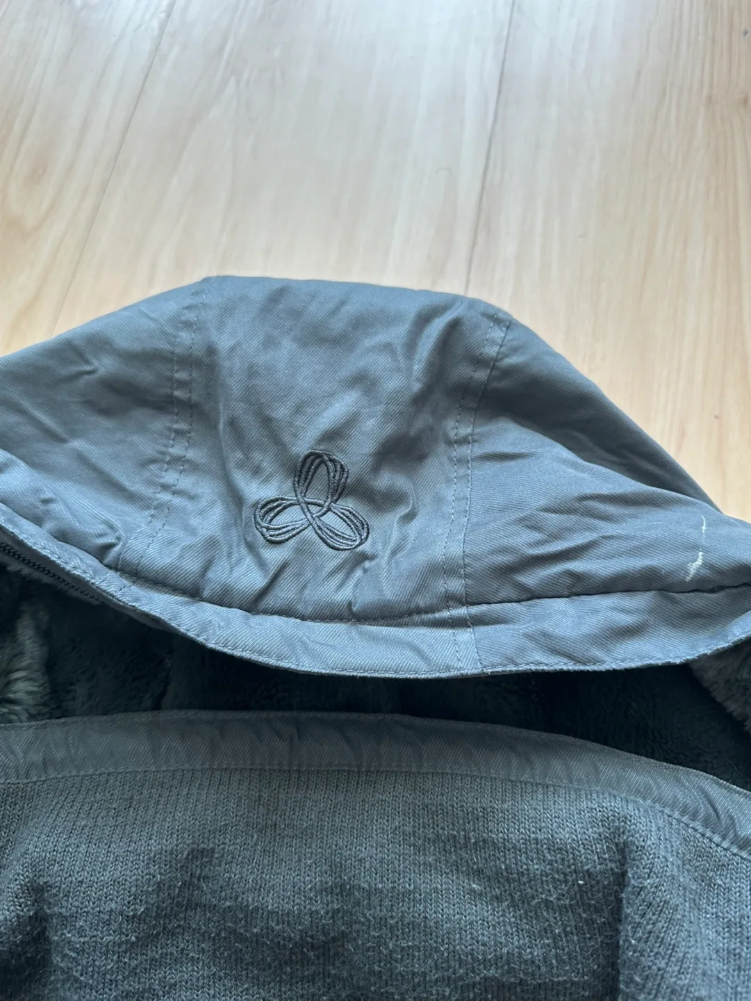 Aritzia TNA Women's Dark Grey Long Winter Coat image indicator(7)