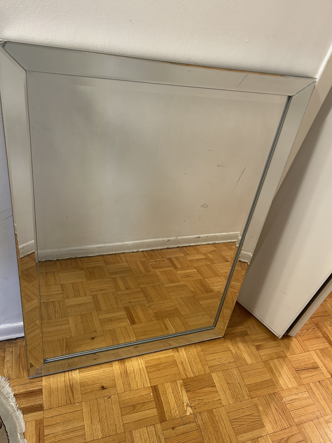 Rectangular shaped mirror - photo 3