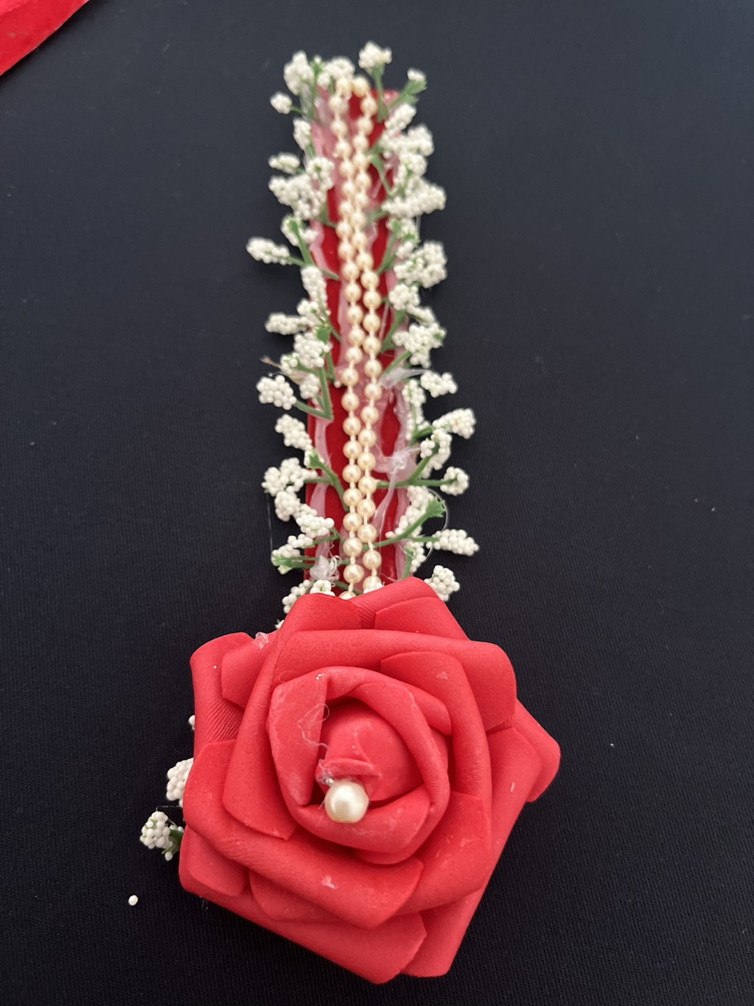 Red Rose Pearl bindi