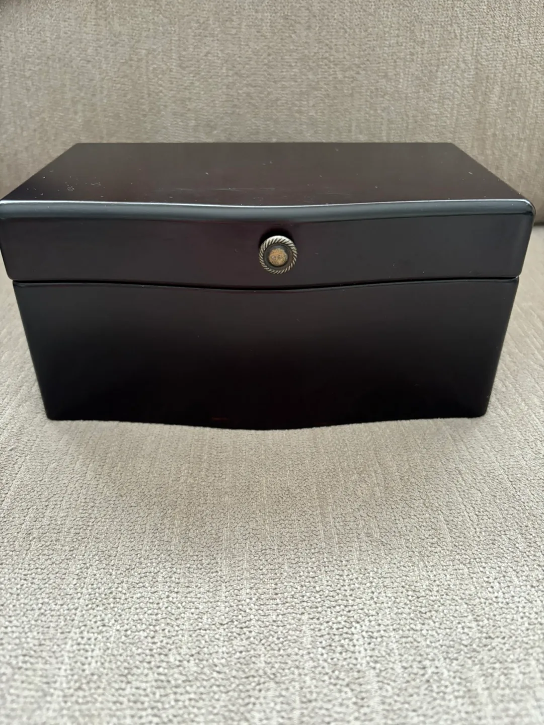 Mahogany Wooden Jewelry Box image indicator(4)