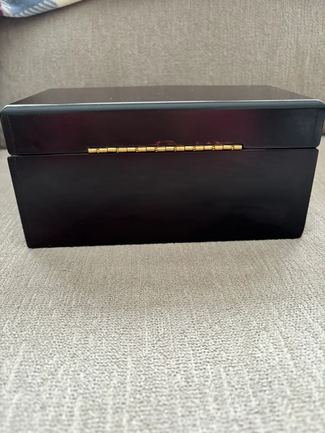 Mahogany Wooden Jewelry Box image indicator(7)