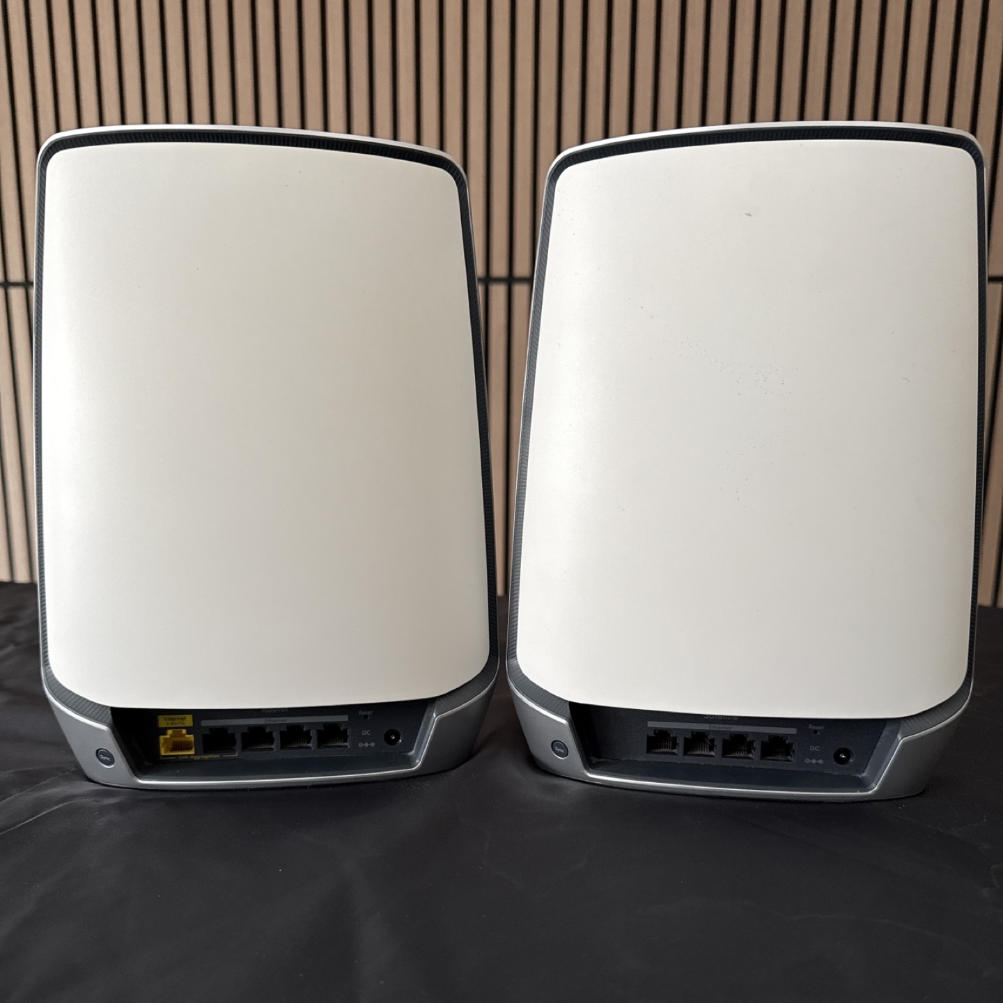 Orbi WiFi 6 System RBR850 AX6000 - Router and Satellite - photo 2