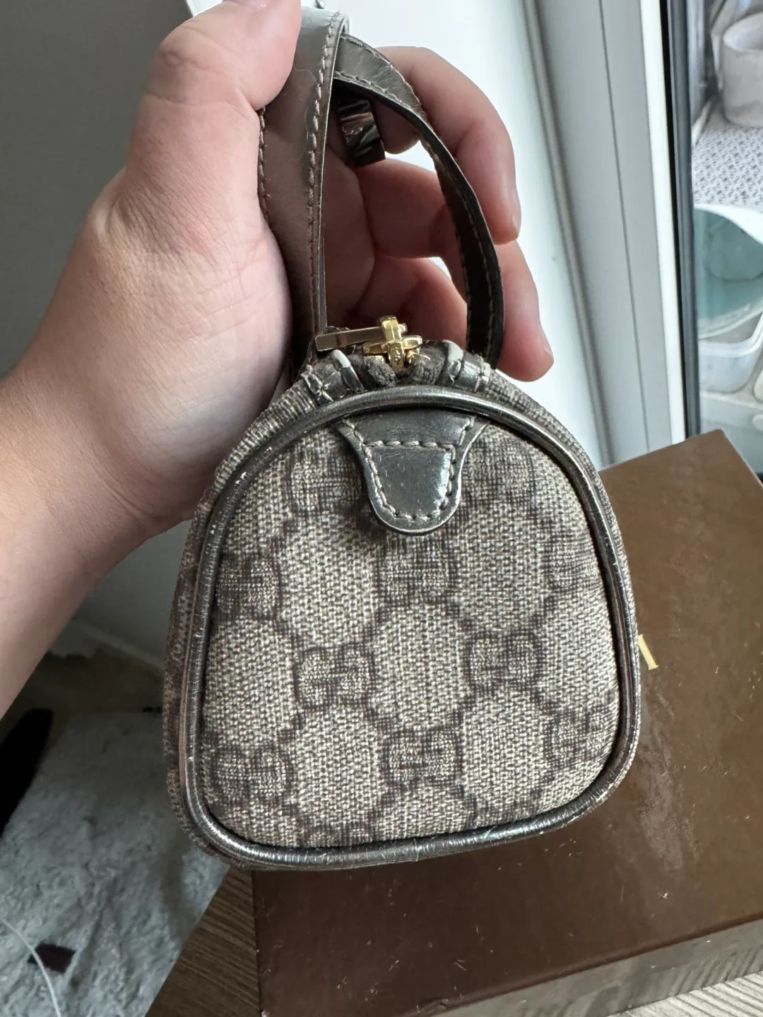 Authentic Gucci GG Supreme Joy Boston Mini image indicator(3)