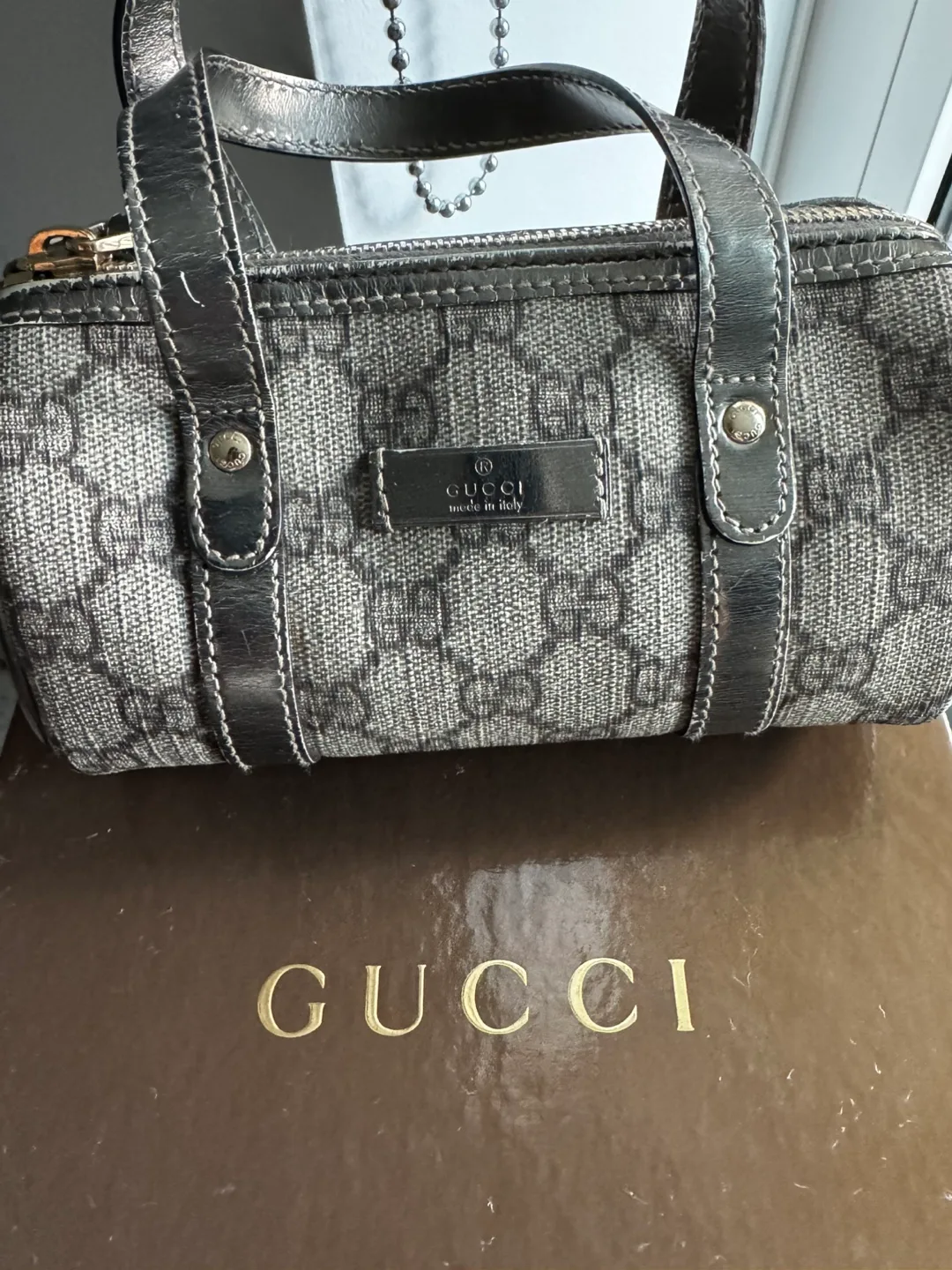 Authentic Gucci GG Supreme Joy Boston Mini image indicator(2)