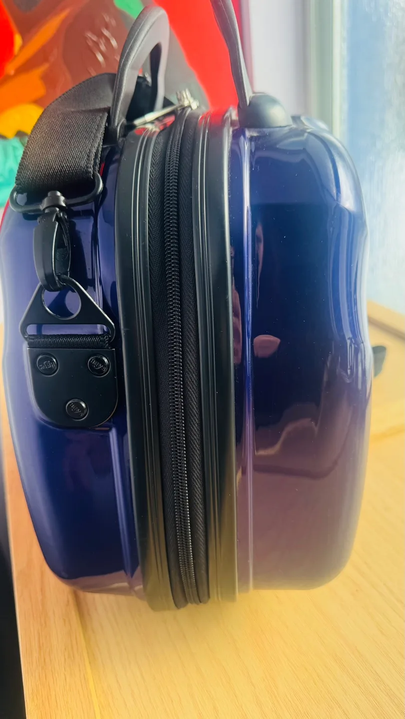 HEYS purple hard shell cosmetic case image indicator(3)