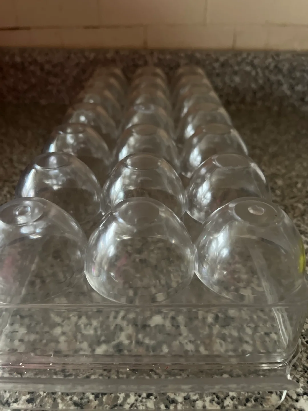 🏈Clear Plastic Egg Container with Lid image indicator(4)