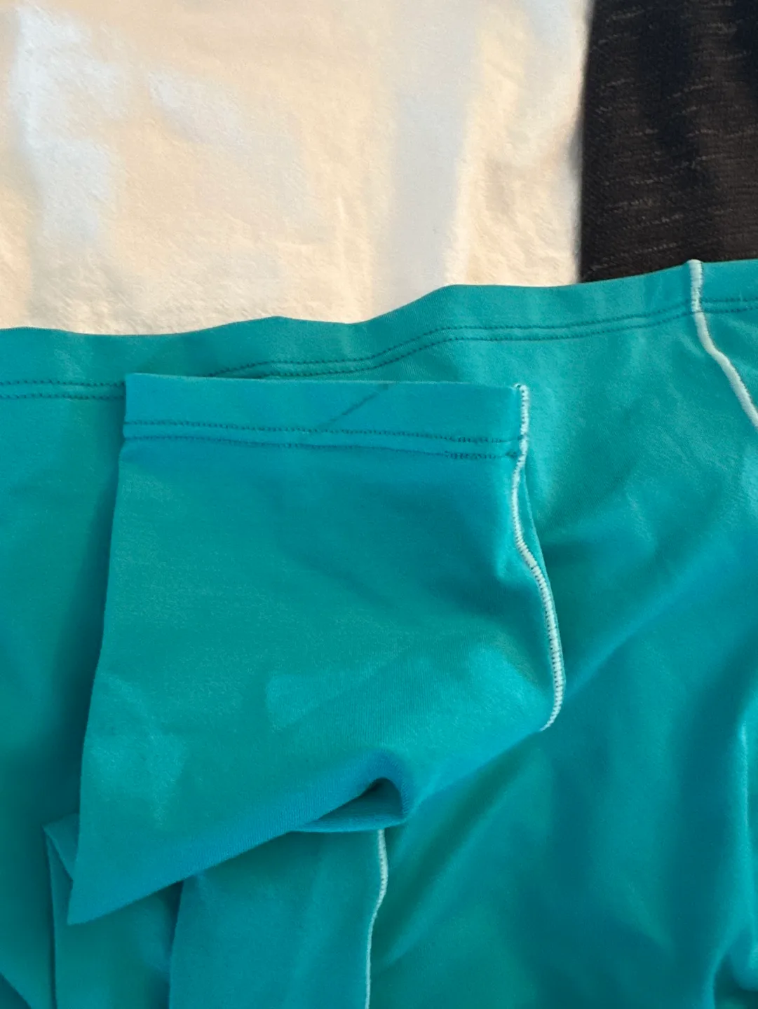 Patagonia running/workout long sleeve - XS image indicator(5)