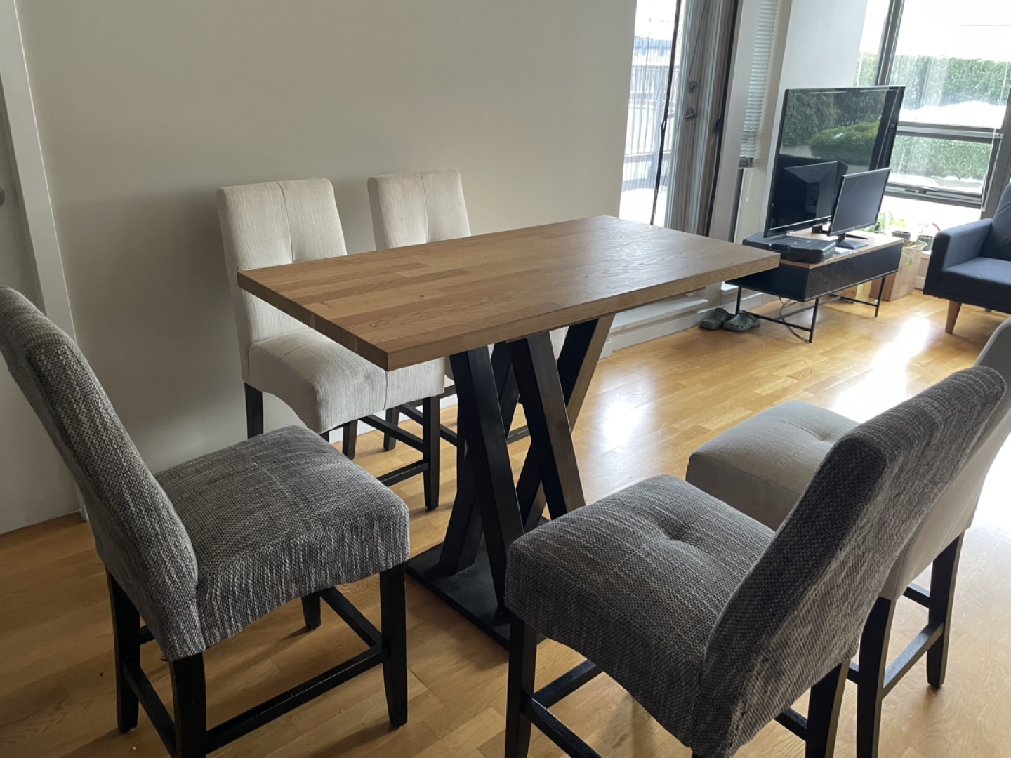 Modern Dining Table Set with 5 Upholstered Chairs