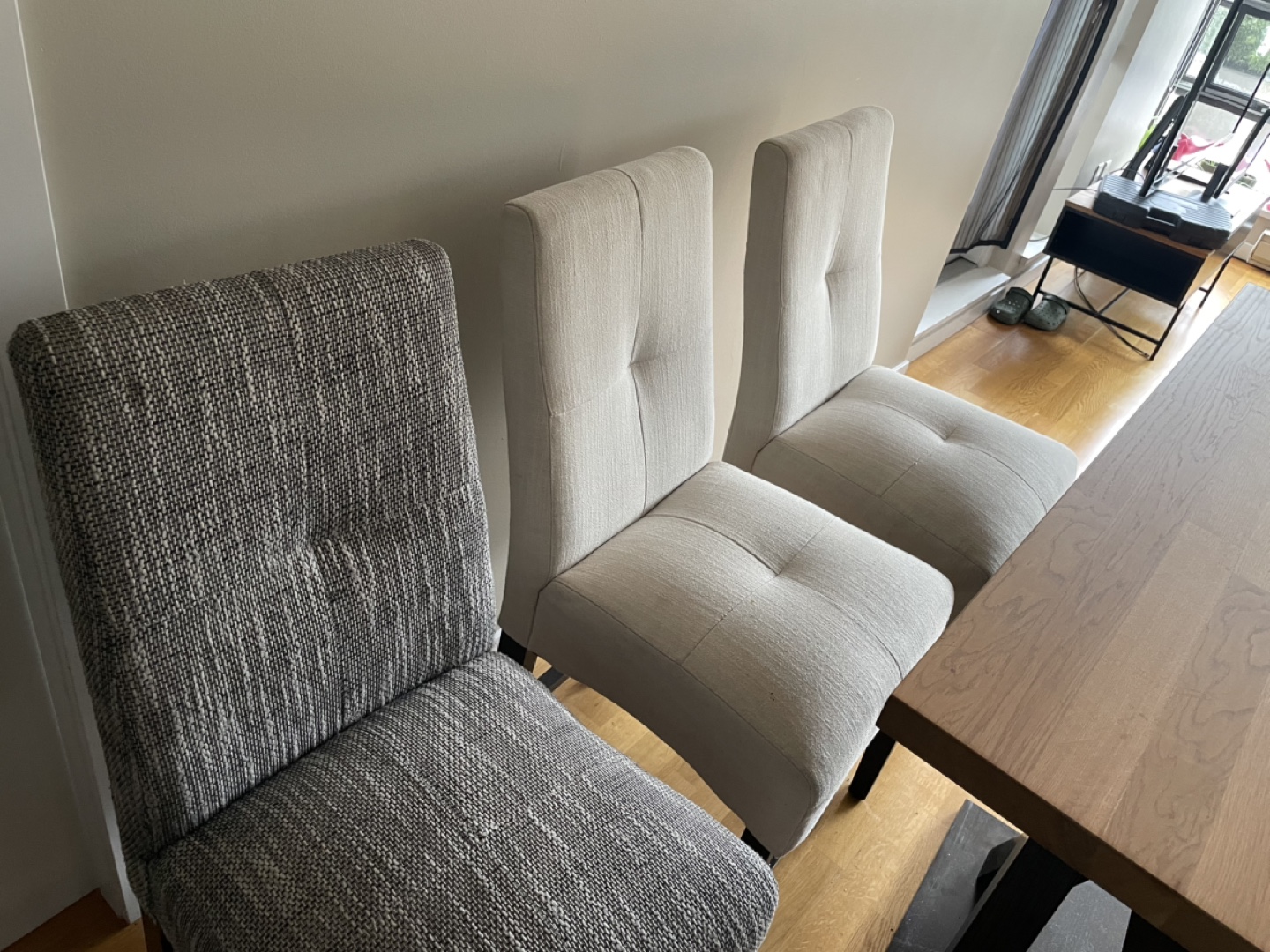 Modern Dining Table Set with 5 Upholstered Chairs - photo 4