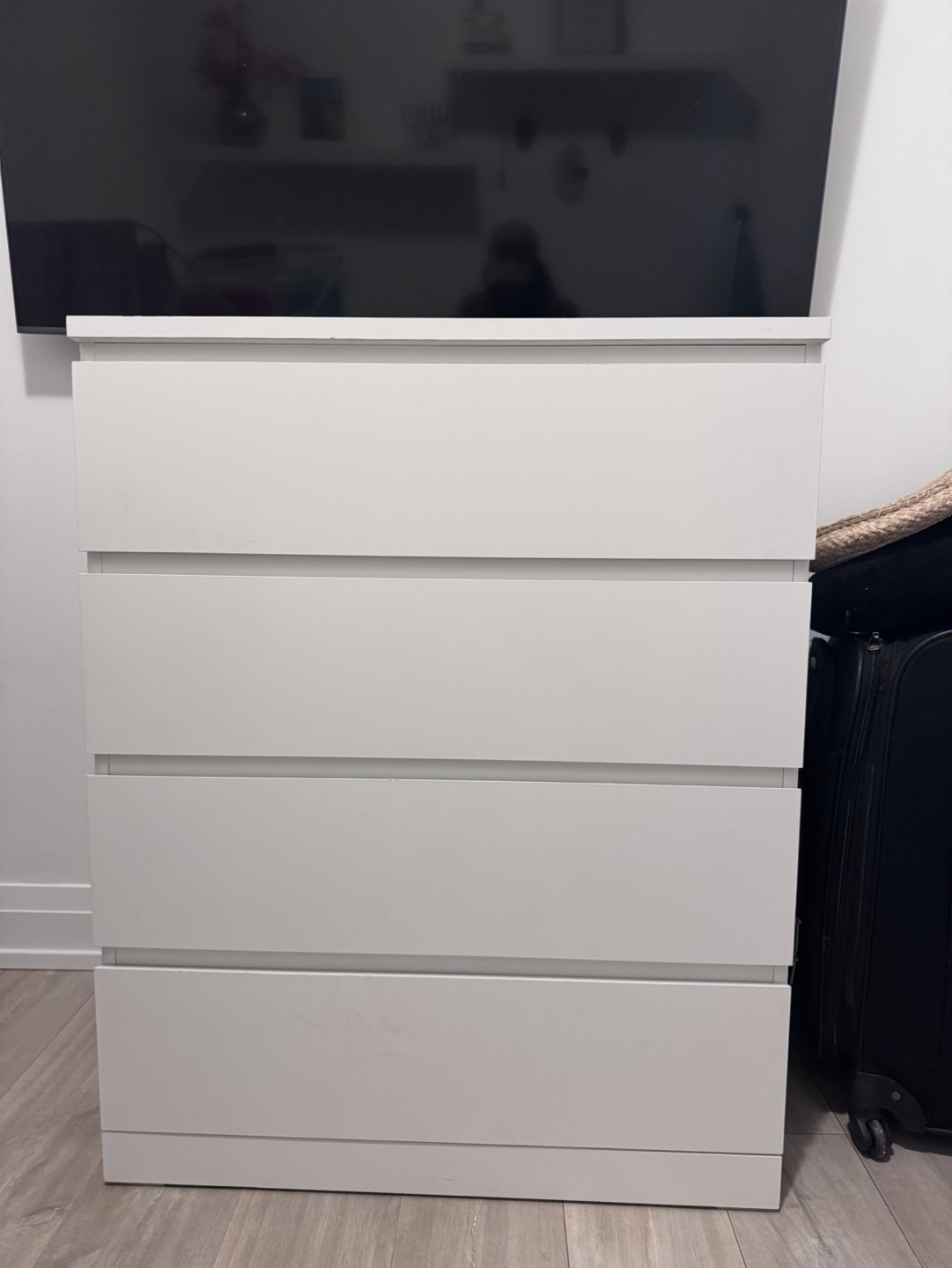 White IKEA MALM 4-Drawer Chest - photo 2