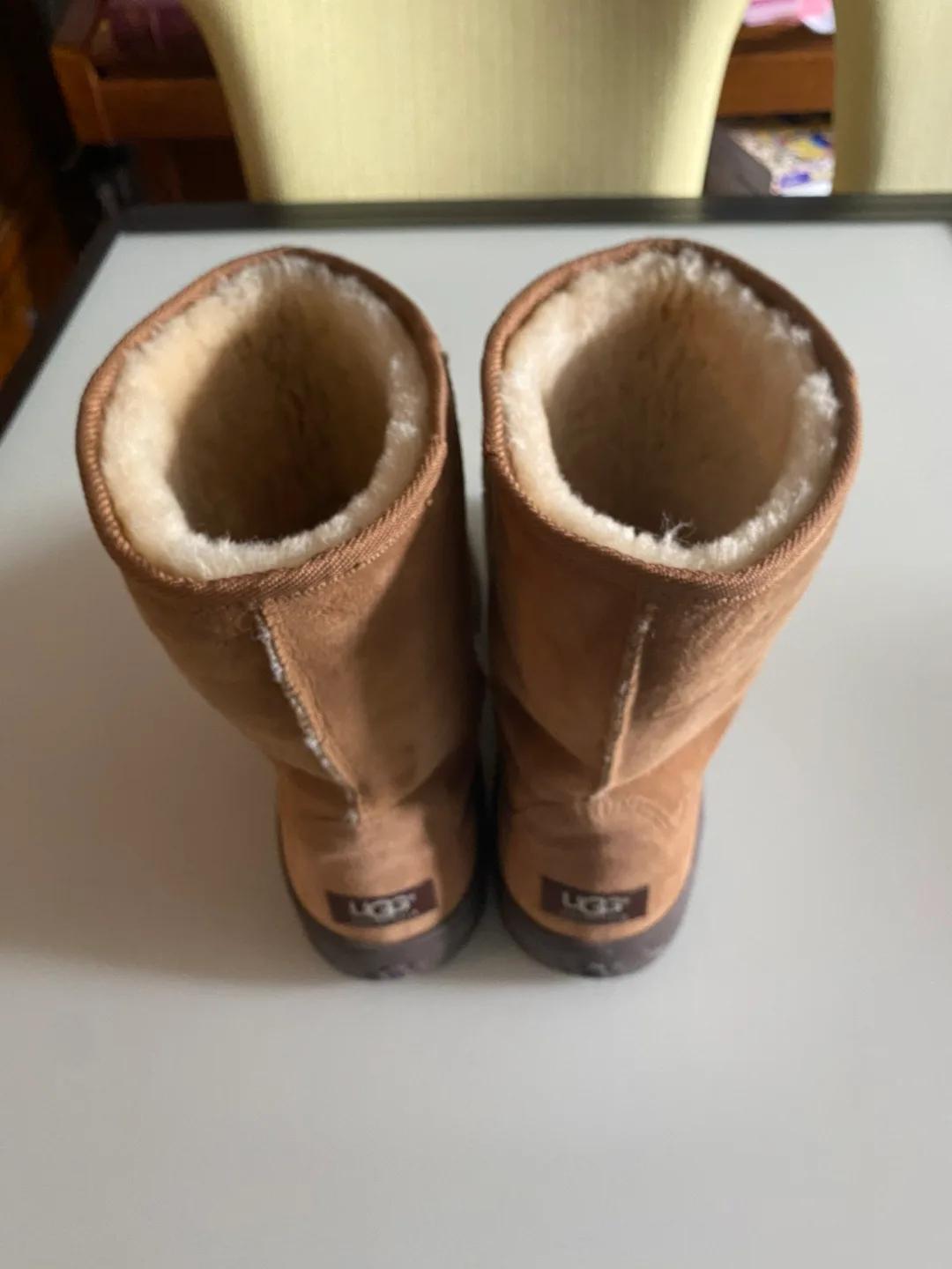 Men’s UGG Classic Short Boots 11 image indicator(2)