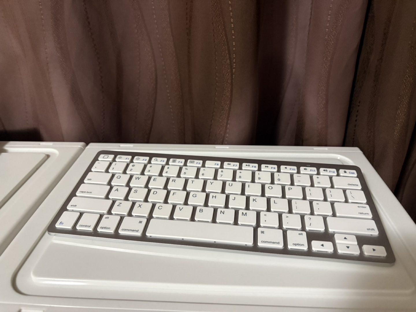 Wireless Bluetooth Keyboard