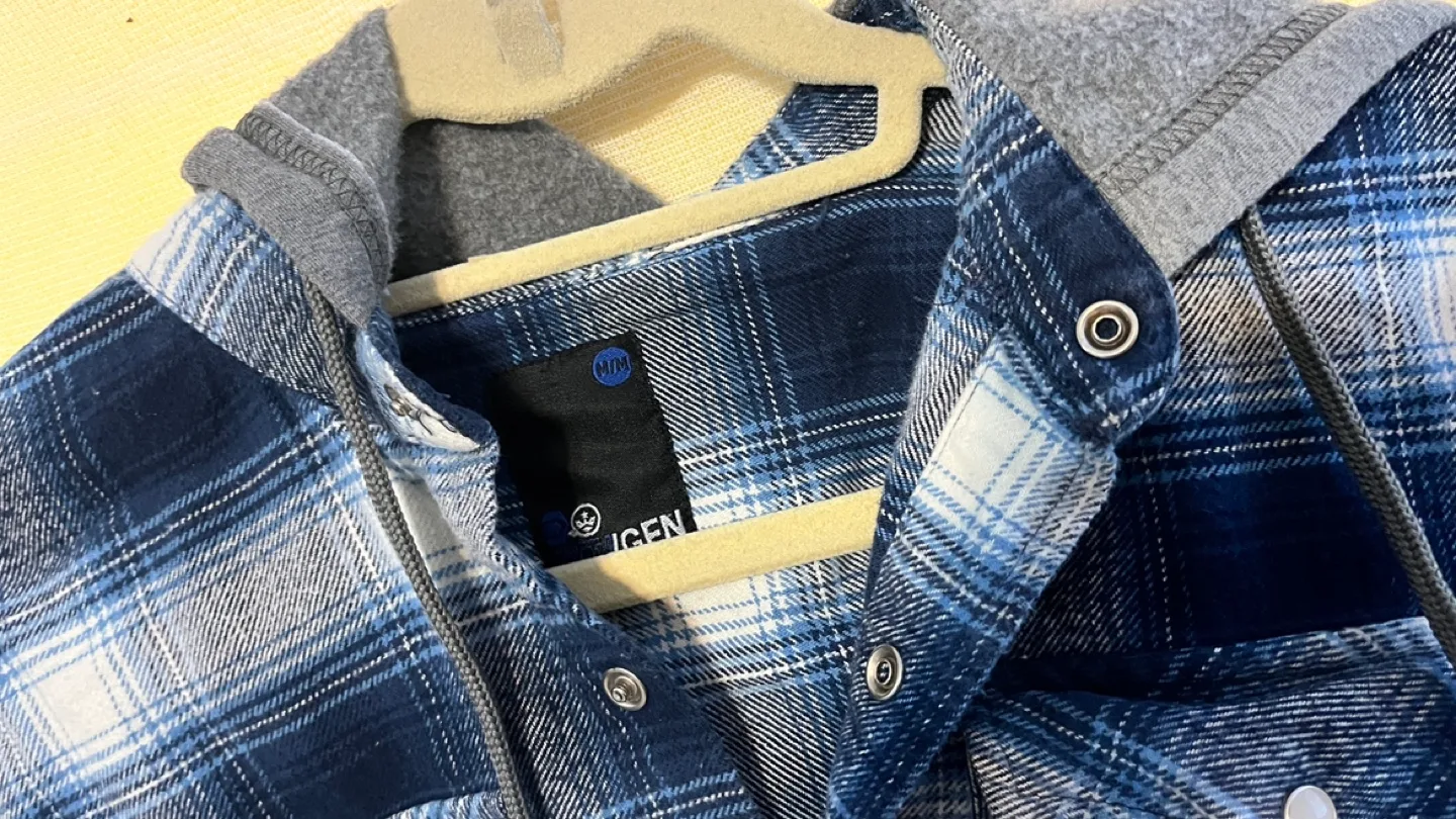 Men's Blue and White Plaid Flannel Hoodie Shirt image indicator(3)