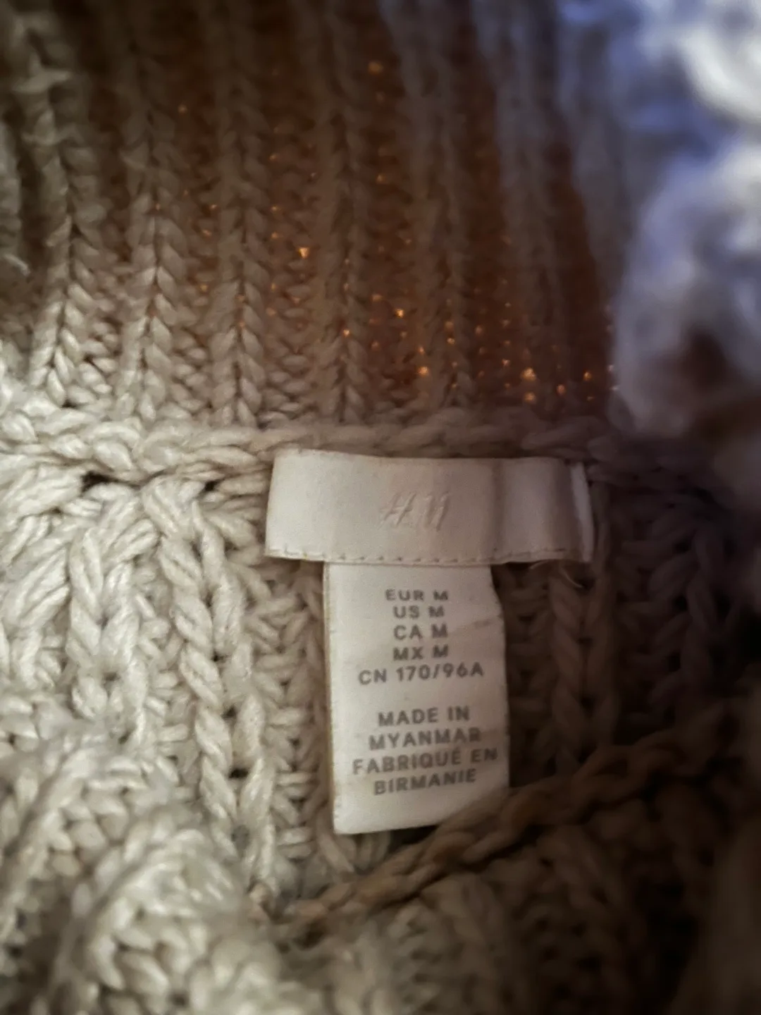 H&M Women's Chunky Knit Mock Neck Sweater (M) image indicator(2)