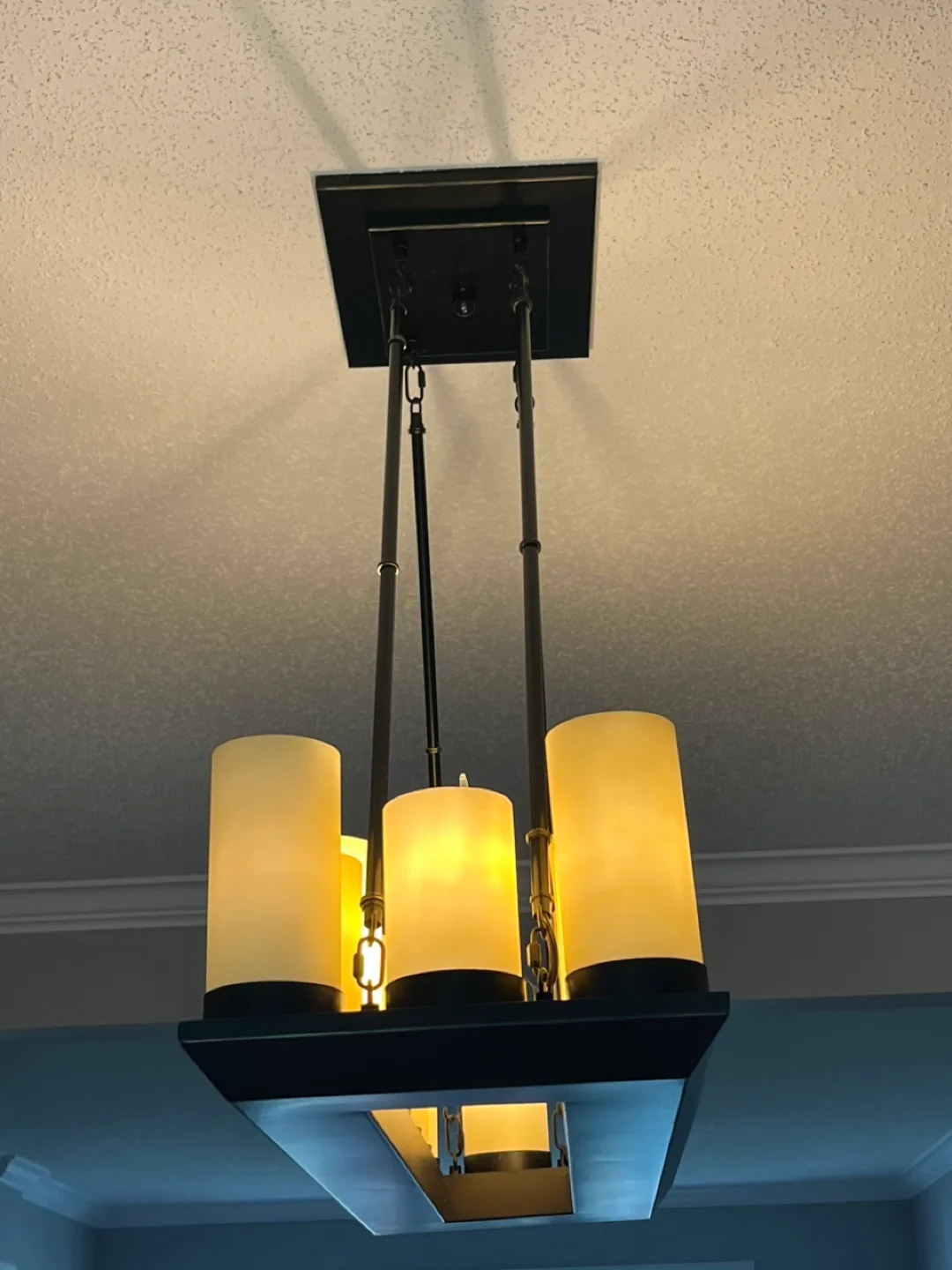 12-Light Candle Style Chandelier image indicator(3)