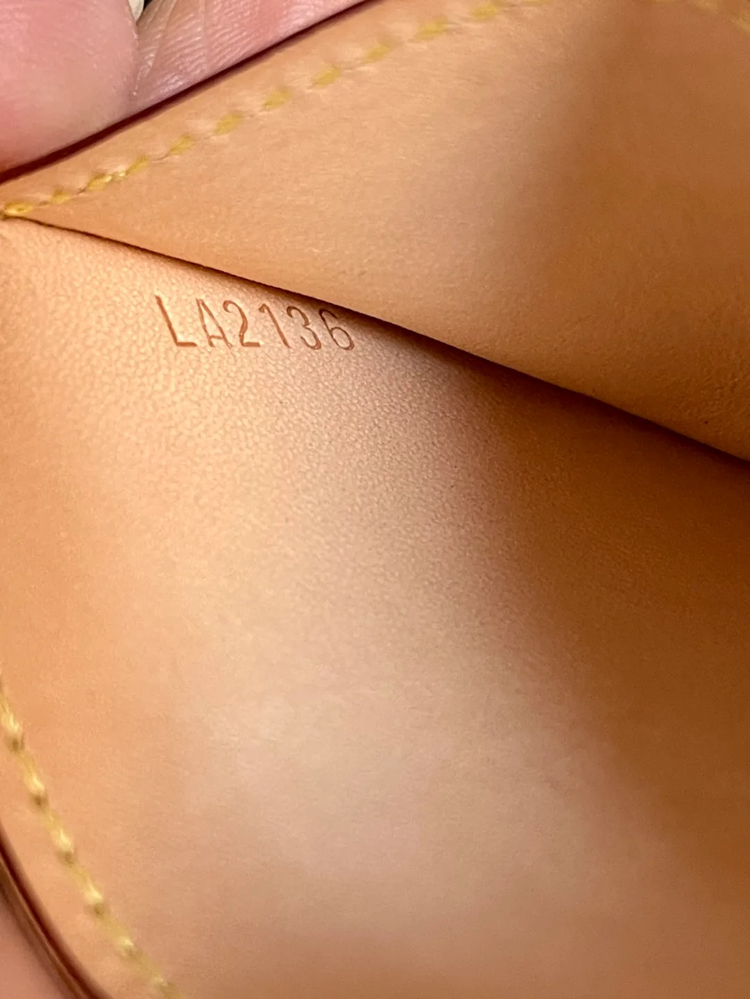 Louis Vuitton Card Holder 🏈 image indicator(7)