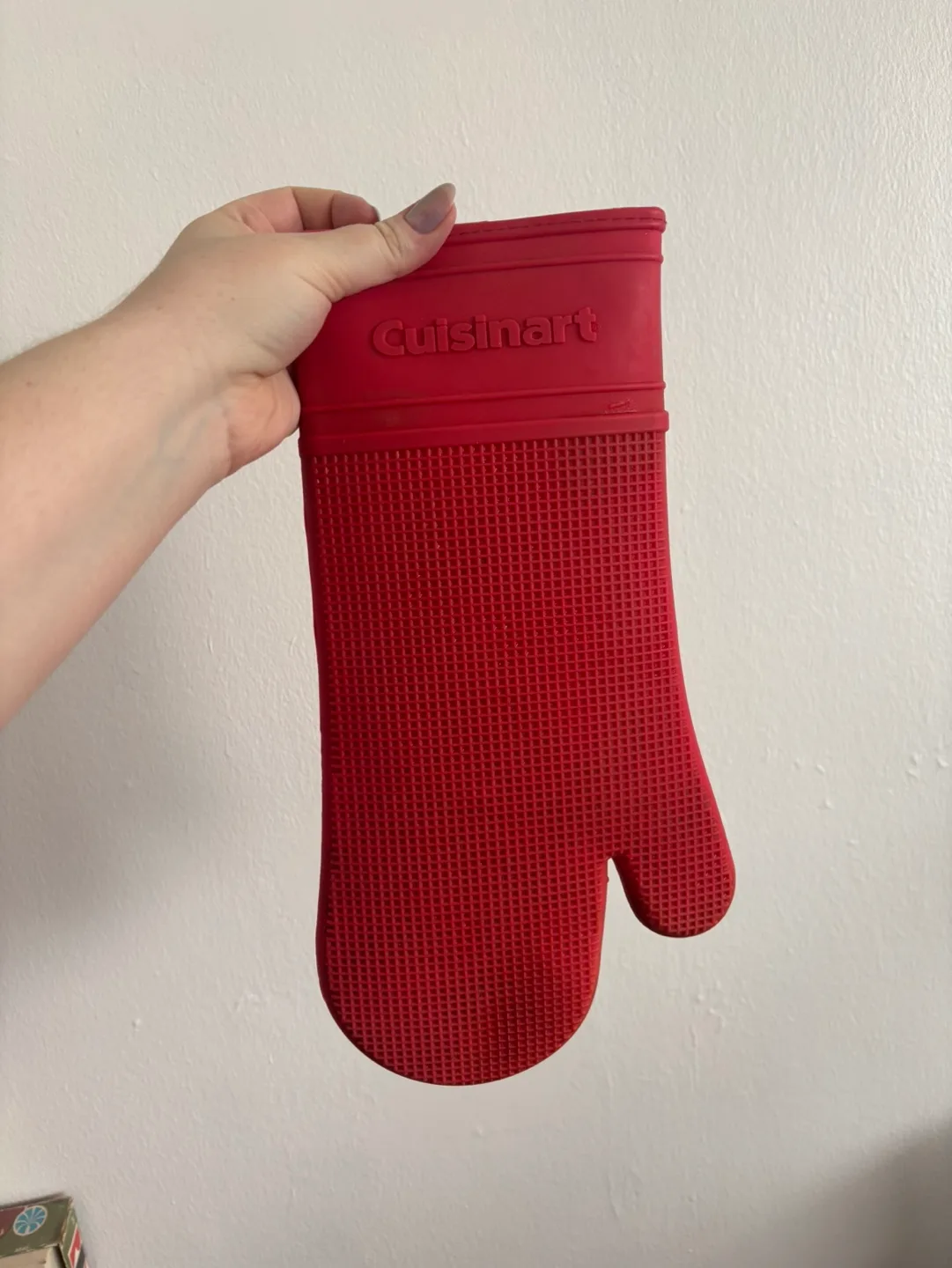 Red Cuisinart Silicone Oven Mitt thumbnail
