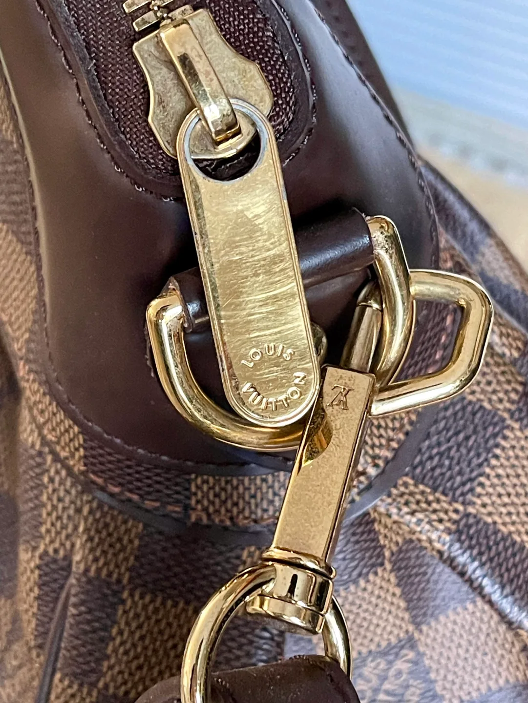 Louis Vuitton DE Trivoli PM Monogram Canvas Handbag🏈 image indicator(3)
