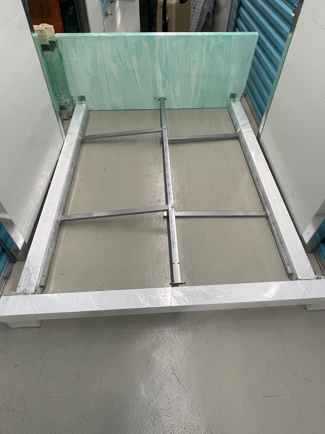 Modern Gloss & Metal Bed Frame - photo 2