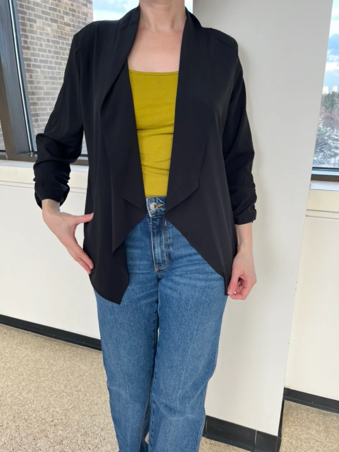 Zara Women's Dark Wash Straight Leg Jeans image indicator(2)