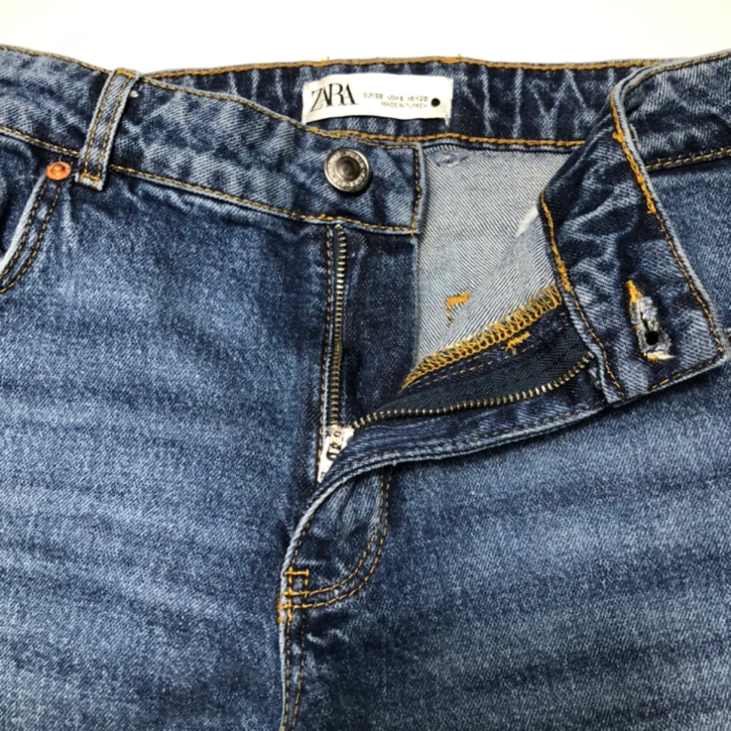 Zara Women's Dark Wash Straight Leg Jeans image indicator(7)