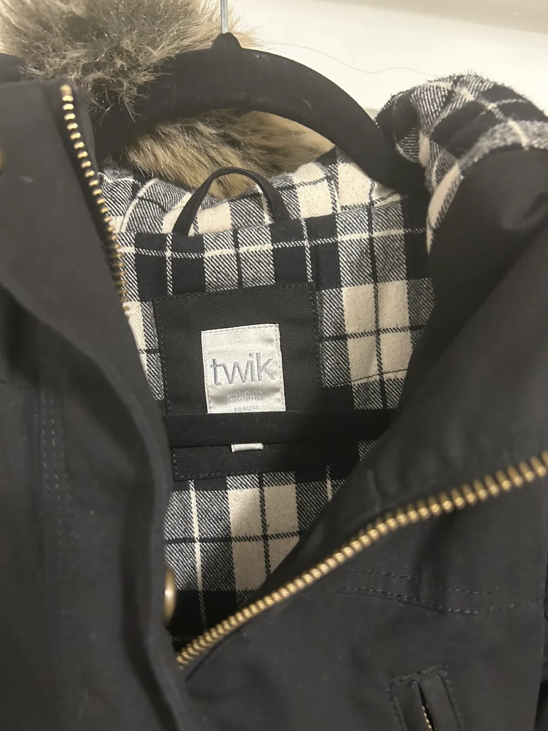 Twik Women's Black Winter Parka with Faux Fur Hood image indicator(3)