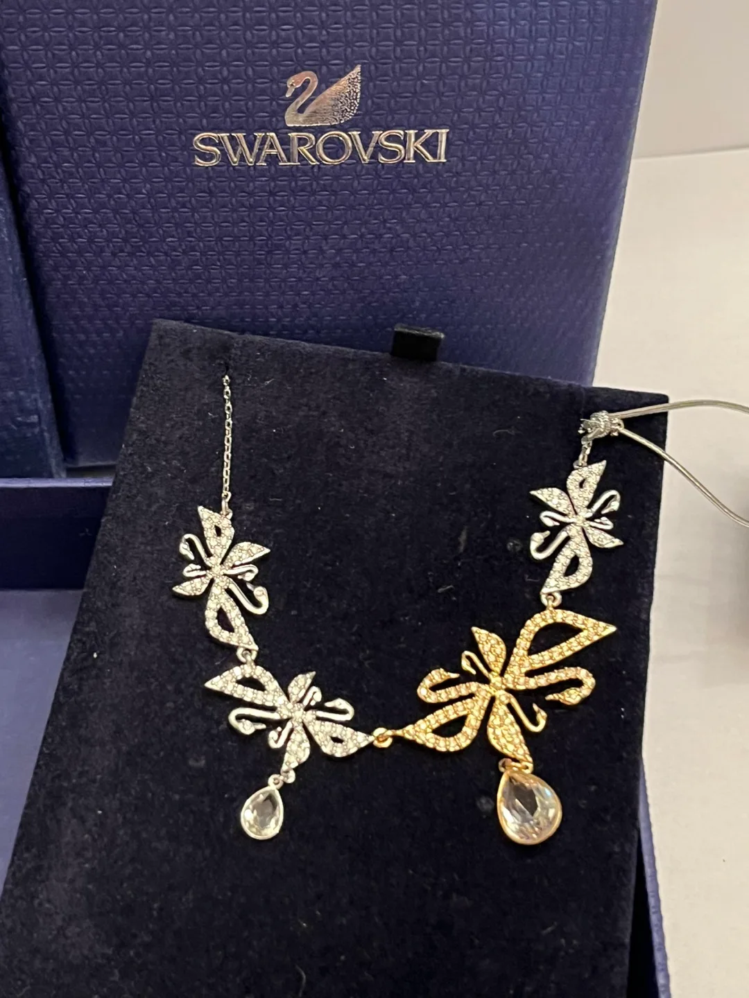 New Swarovski Silver and Gold Tone Necklace image indicator(6)