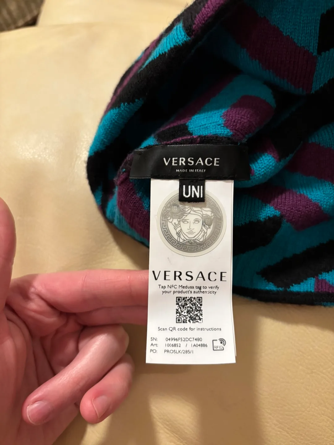 Versace La Greca Beanie image indicator(3)